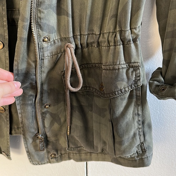 Nanette Lepore Camo Jacket - Picture 4 of 5
